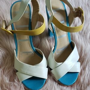 Block heel sandal